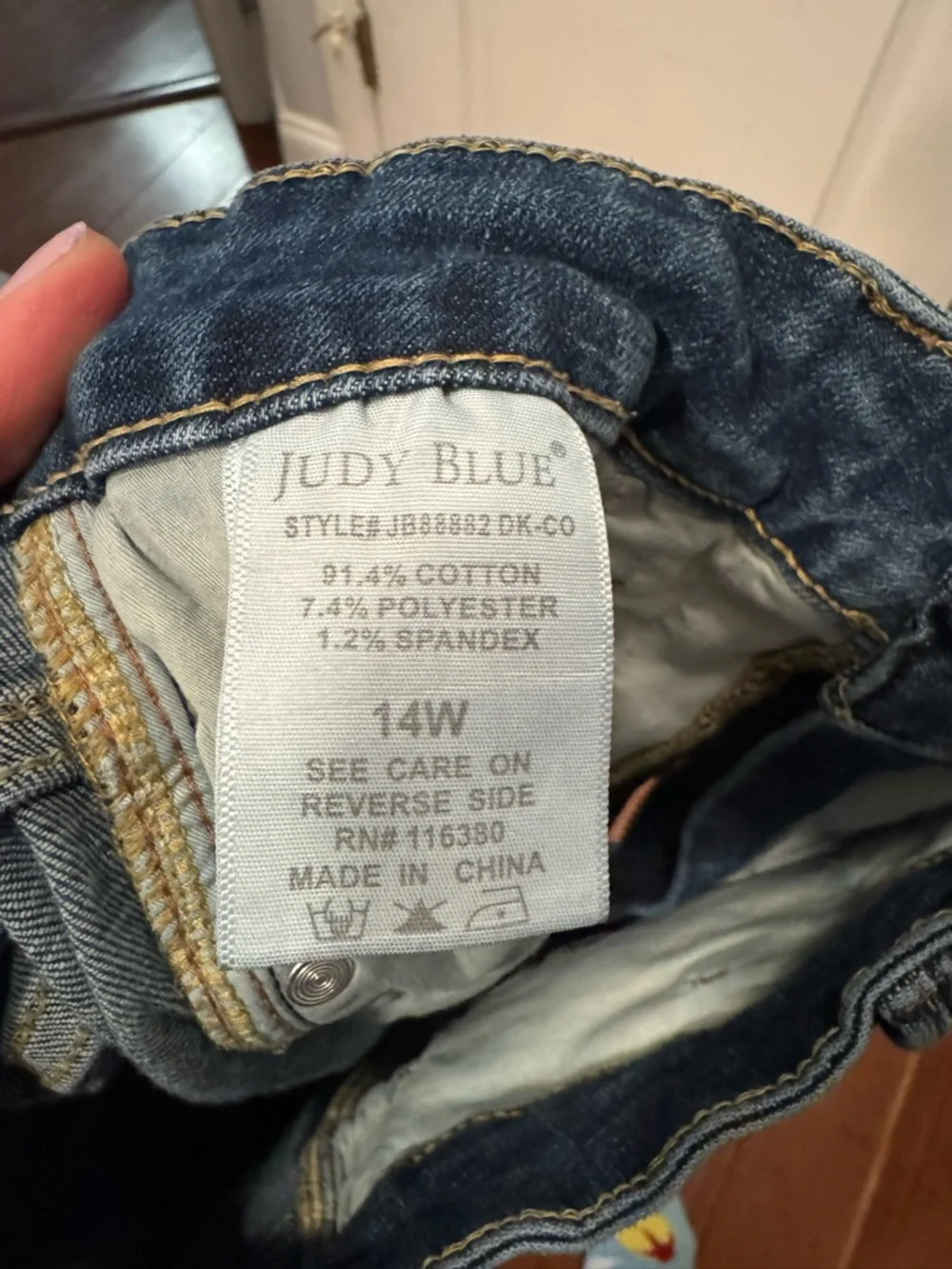 EUC- Judy Blue Flared Jeans - Picture 5 of 10